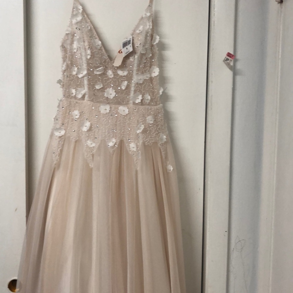 Prom DRESS - Picture 4 of 8